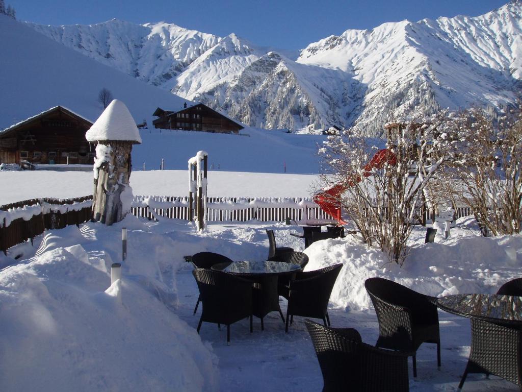 Hotel Des Alpes Αντελμπόντεν Εξωτερικό φωτογραφία